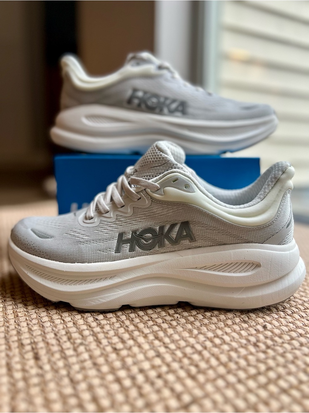 HOKA Bondi 9 MEN’S Size 8D White Gray NIB New